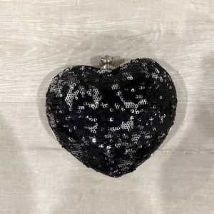 Heart shaped purse 🖤